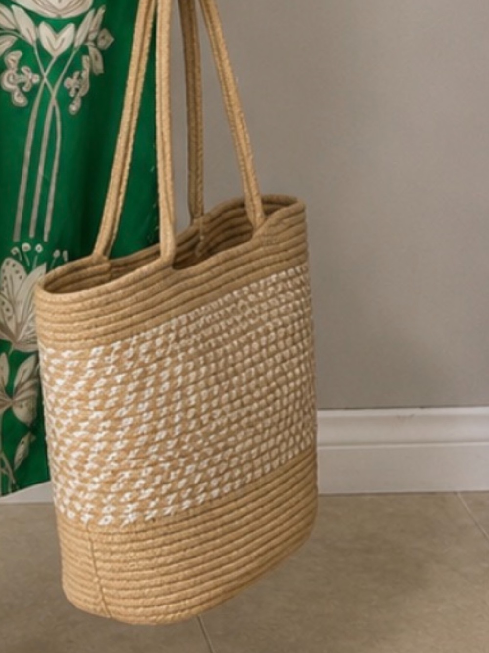 Nwt, Woven Tote Bag in Beige and White